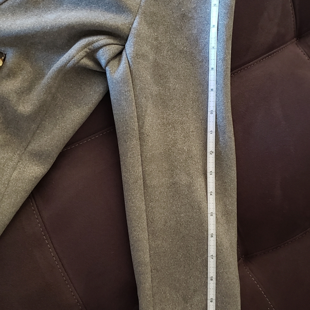 Woman's jacket - Picture 5 of 5
